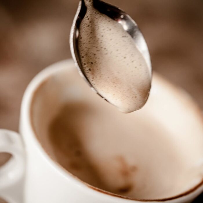 Horúci proteínový nápoj s príchuťou Cappuccino